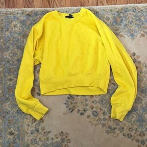 Croppes yellow sweatshirt